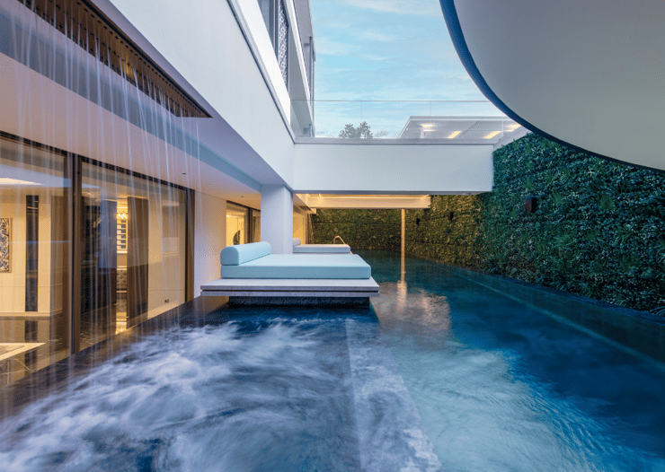 L45 Emirates Hills, Pool